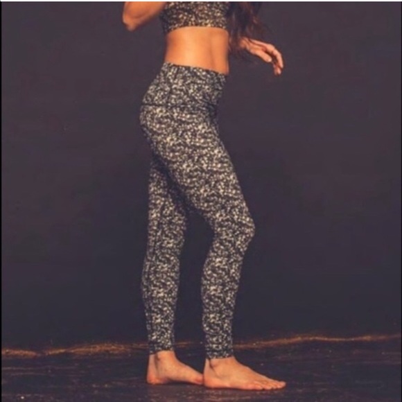 Lululemon wonder under leggings - Picture 4 of 9